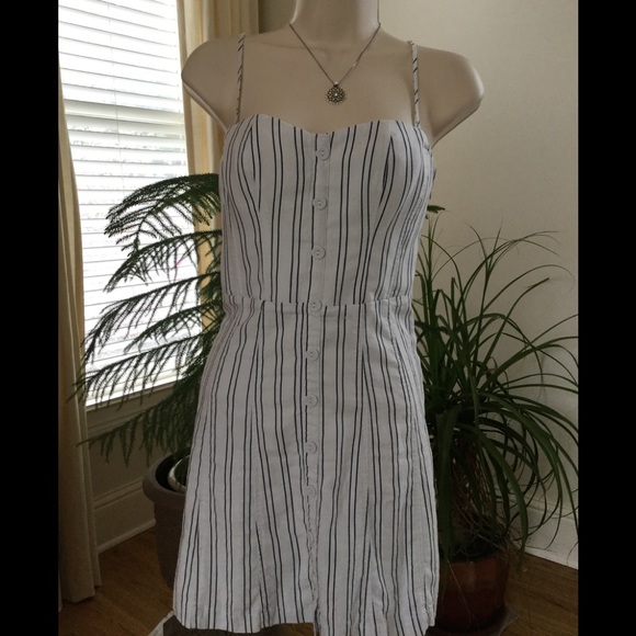 Urban Outfitters Dresses & Skirts - 🌸URBAN OUTFITTERS DRESS🌸